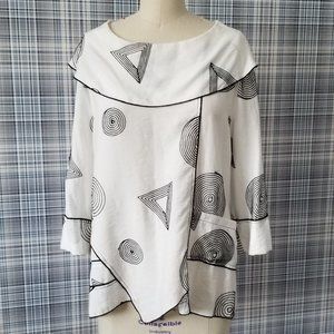 Artistic Black and White Tunic Top